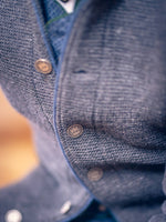 Load image into Gallery viewer, Strickjacke Hannes in Mittelgrau
