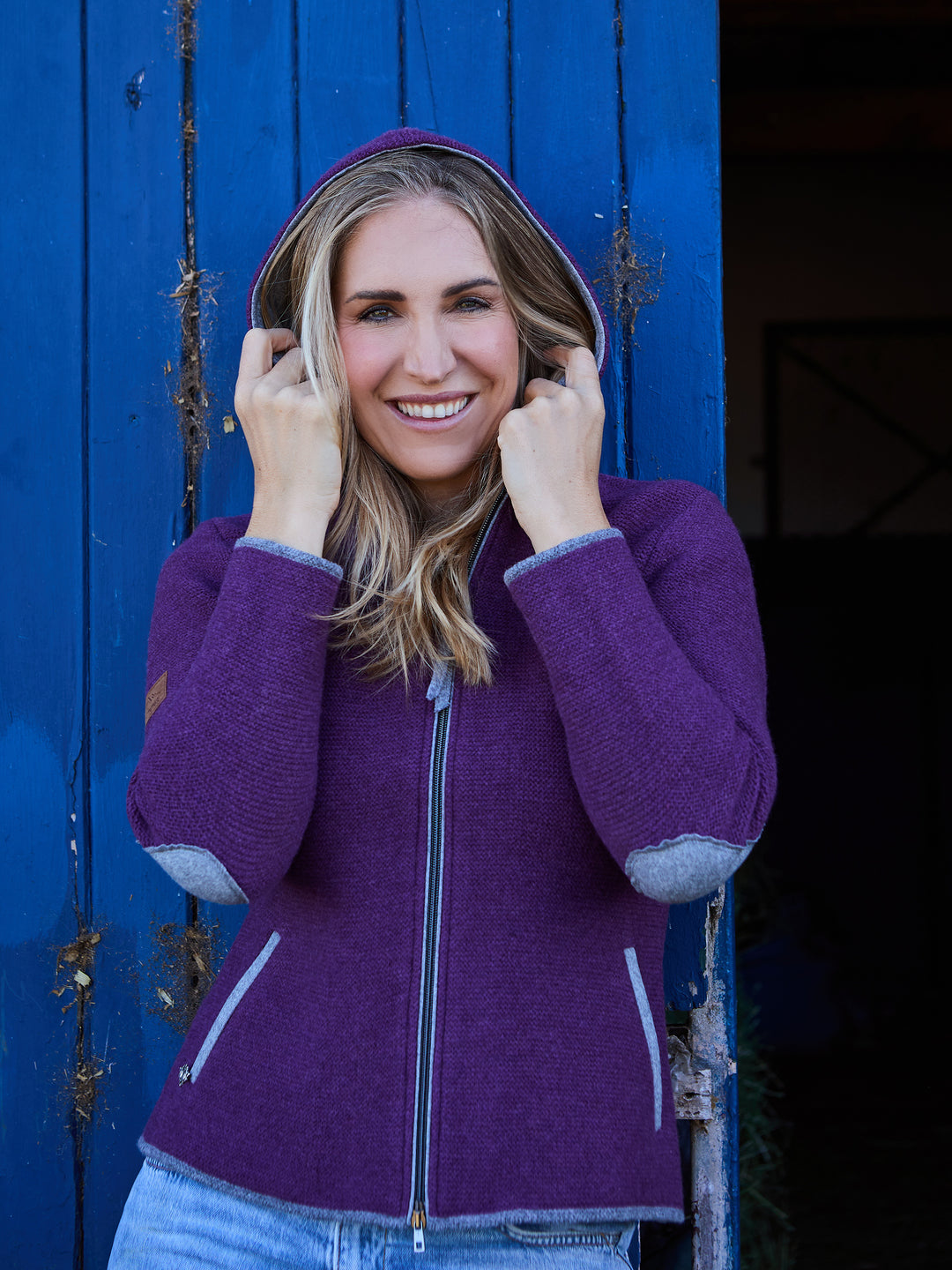 Strickjacke mit Kapuze Emily in Violett