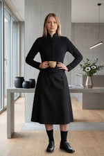 Load image into Gallery viewer, Trachtenjacke Amara in Schwarz
