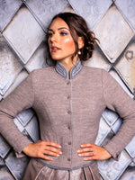 Load image into Gallery viewer, Strickblazer Daphne in Beige
