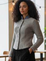 Load image into Gallery viewer, Strickblazer Ariana in Silbergrau
