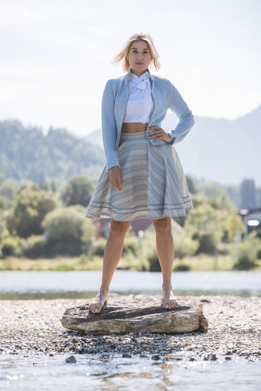 Litzlfelder Manufaktur, Strickjacke Caro 1215, himmelblau am Tegernsee-3